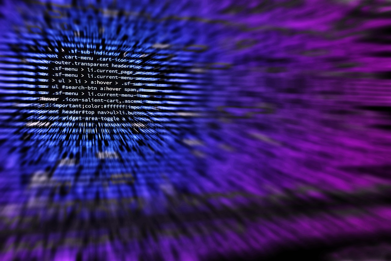 SaaSと個別開発の判断表を確認するチーム